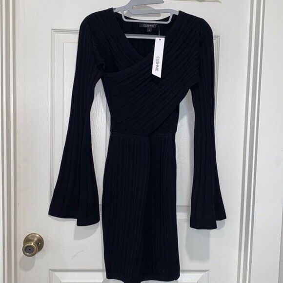 Cushnie Knit Mini Dress With Flare Sleeves and Black Size Small - Picture 8 of 13